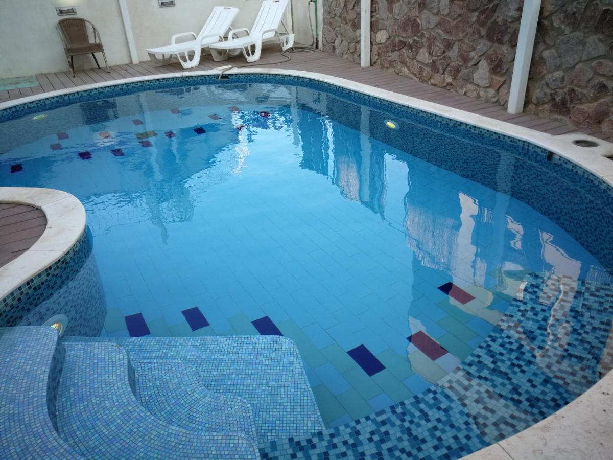 Family Apartment *
